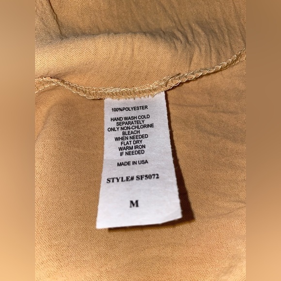 Six Fifty Do The Twist Blouse Medium Career Business Office Work NWT Lightweight - Picture 5 of 6